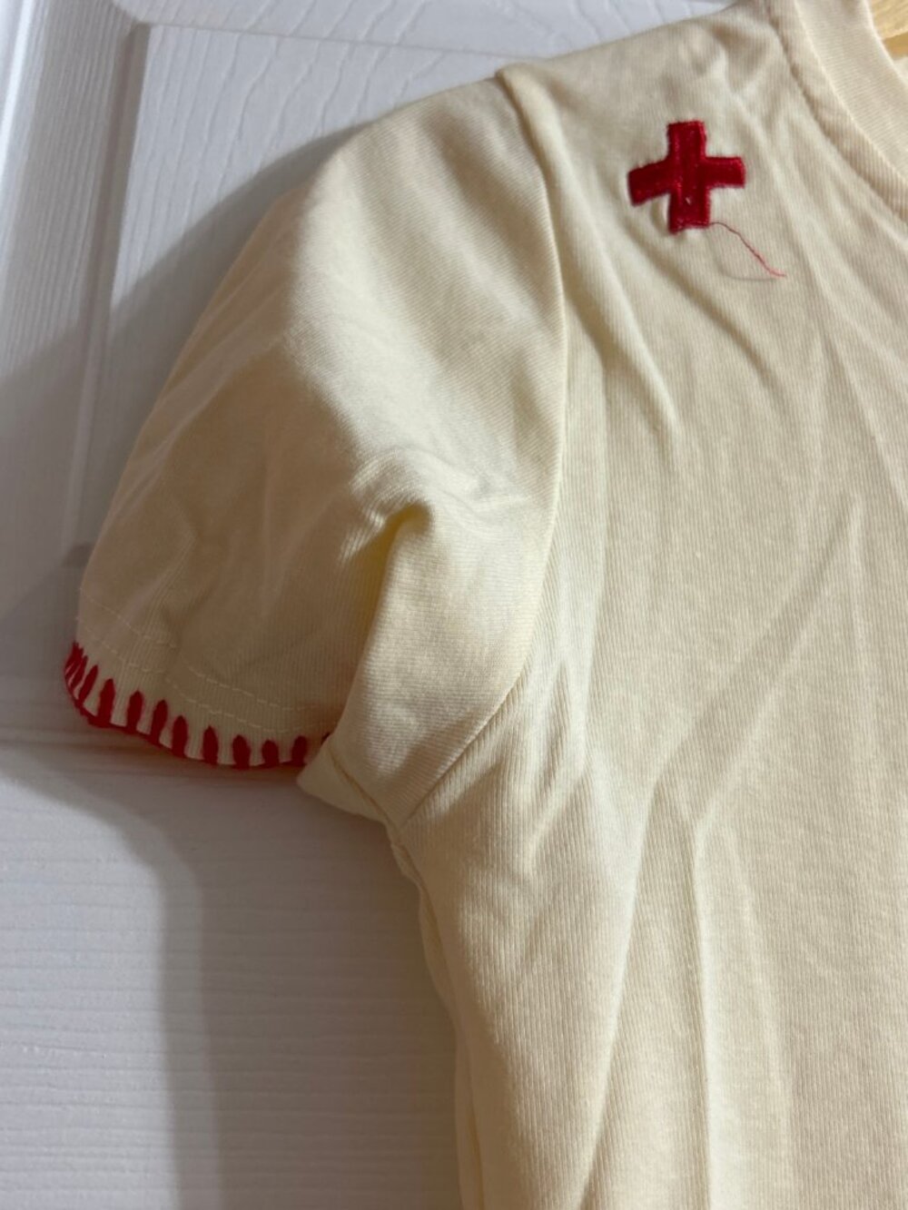 Y2K Vintage Cream T-Shirt – Size S, Embroidered Heart & Cross, Red Trim - Picture 3 of 5